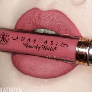 Anastasia Matte Liquid Lipstick in Kathryn